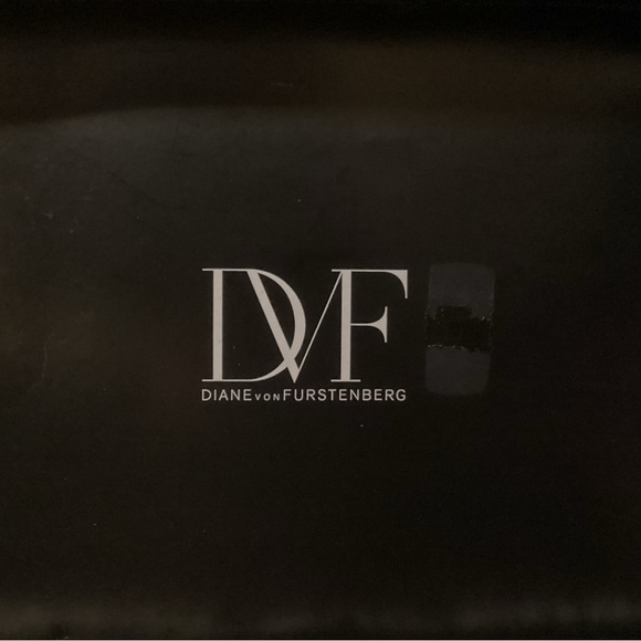 DVF strappy heeled sandal 8.5 - Picture 7 of 7